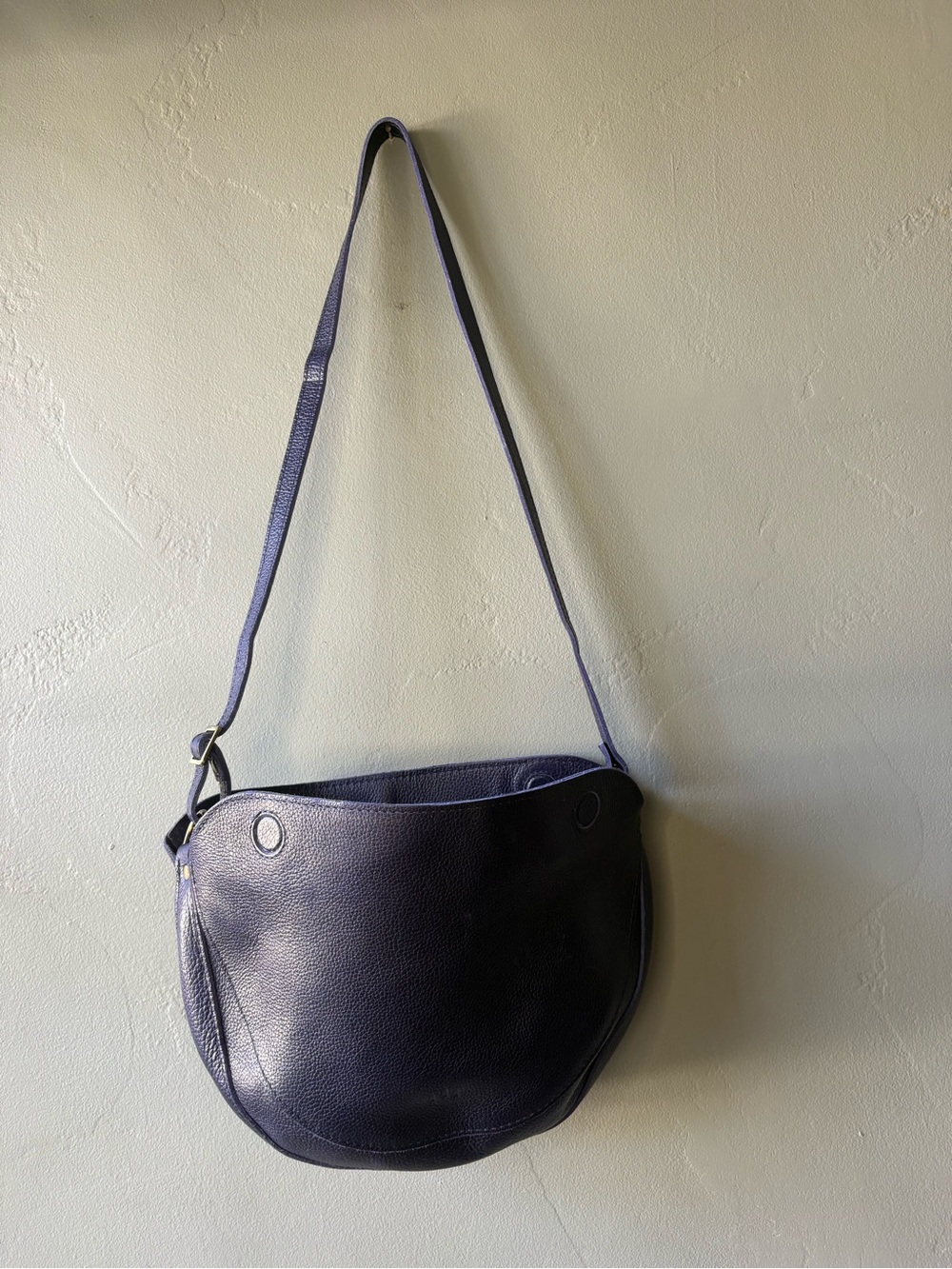Portland Leather Navy Koala Sling Bag - Picture 2 of 11
